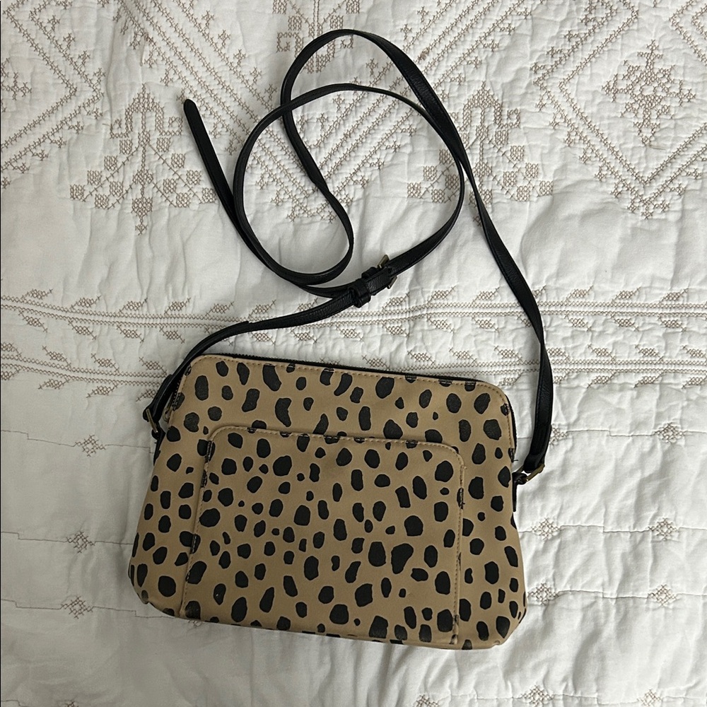 Universal Thread Tan and Black Crossbody Bag